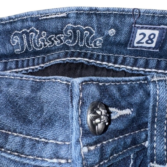 Miss Me Women’s Jeans SZ 28 Boot Fading Dark Wash Distressed Rhinestones Waist - Picture 5 of 7